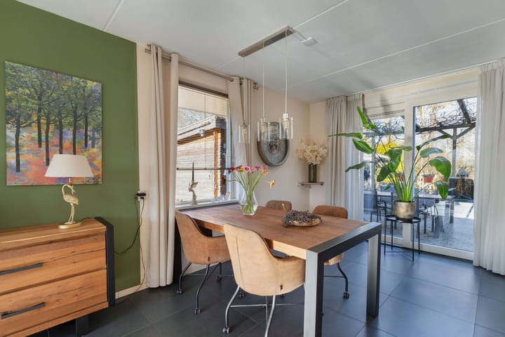 Photo 14 of Tormentil 65