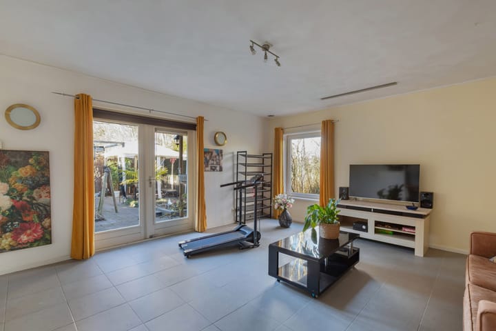 Photo 18 of Tormentil 65