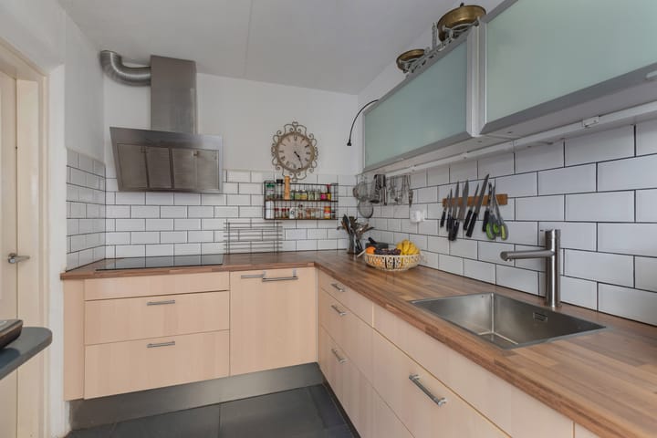 Photo 20 of Tormentil 65