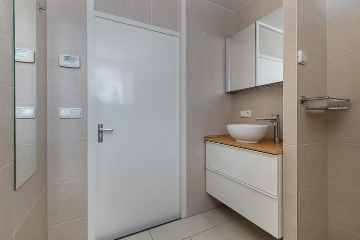 Photo 36 of Tormentil 65