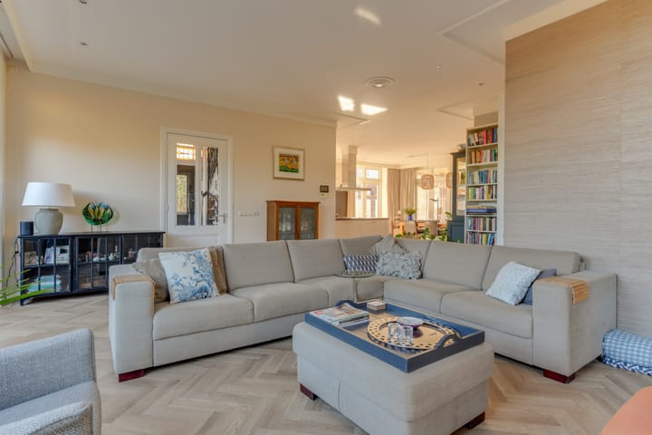 Photo 12 of Westeinde 302