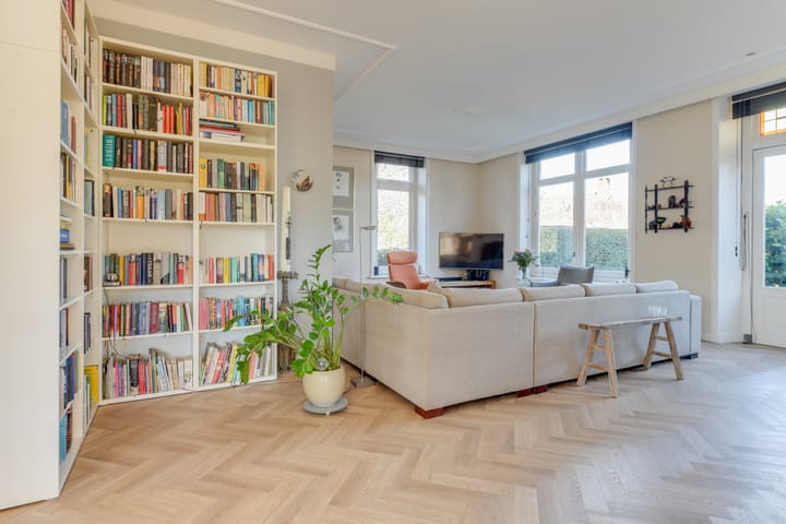 Photo 15 of Westeinde 302