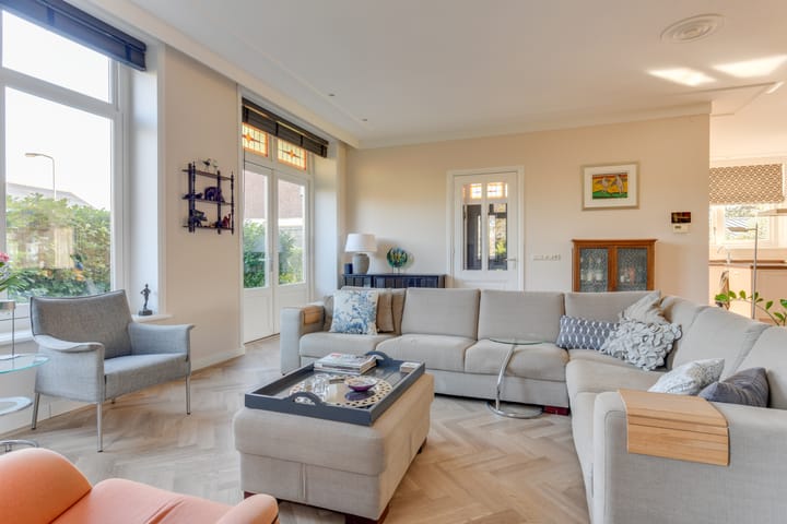 Photo 13 of Westeinde 302