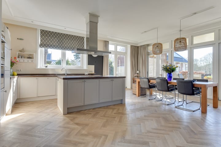 Photo 16 of Westeinde 302