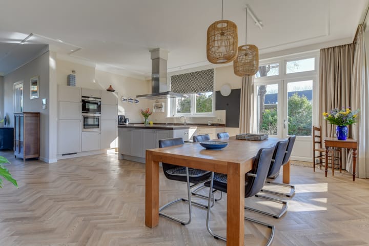 Photo 21 of Westeinde 302