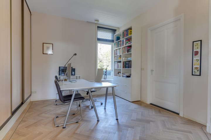 Photo 22 of Westeinde 302