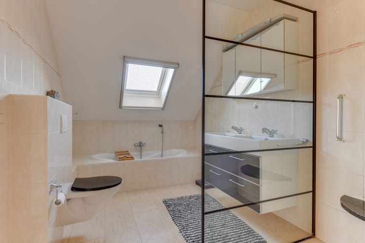 Photo 34 of Westeinde 302