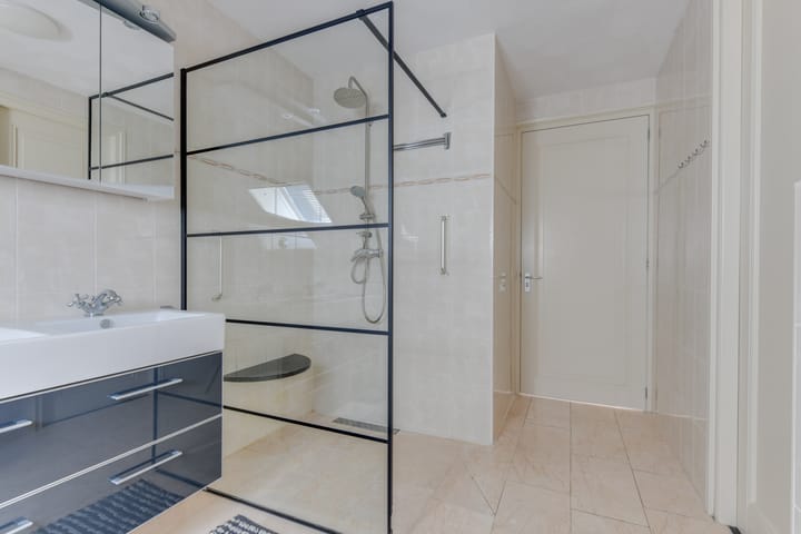 Photo 37 of Westeinde 302