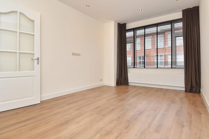 Foto 10 van Barneveldstraat 66