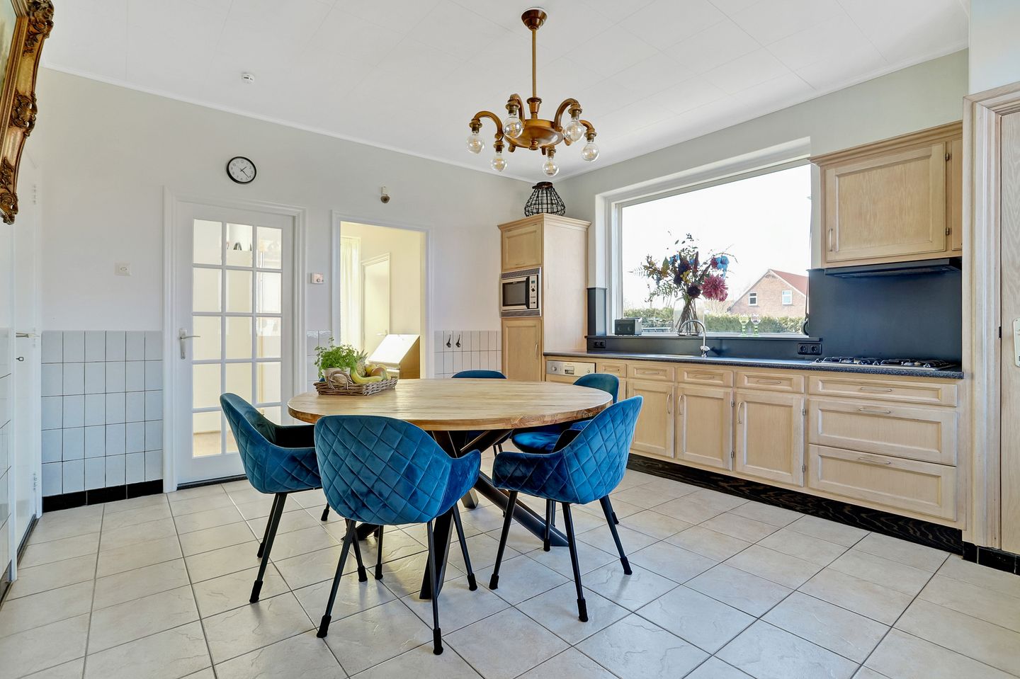 Foto 4 van Loveren 16