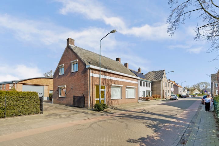 Foto 12 van Loveren 16