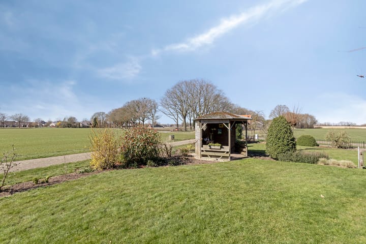 Photo 47 of Harpersweg 6