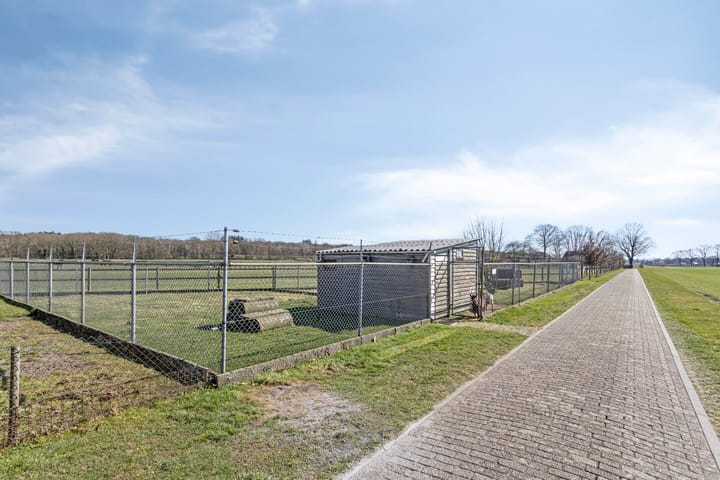 Photo 55 of Harpersweg 6