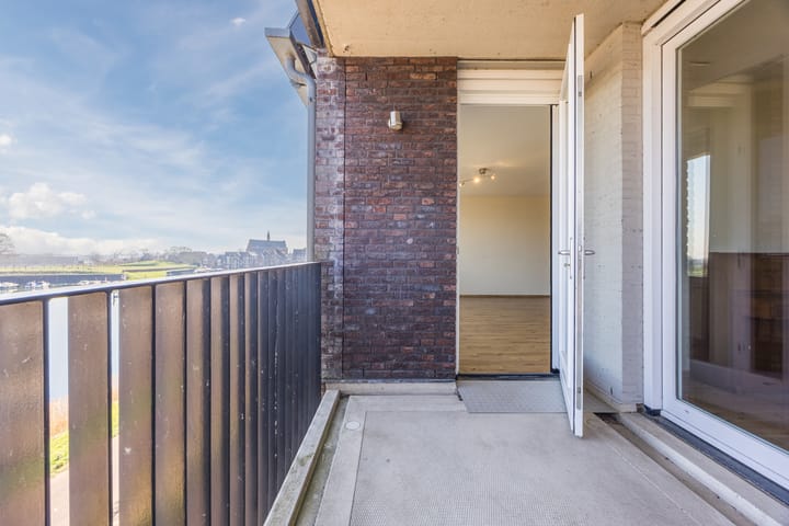 Photo 10 of Koninginnedijk 196