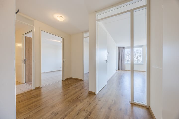 Photo 11 of Koninginnedijk 196