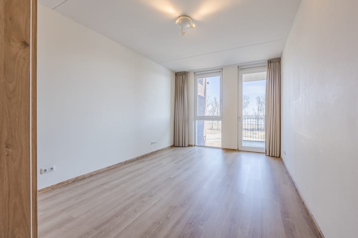 Photo 12 of Koninginnedijk 196