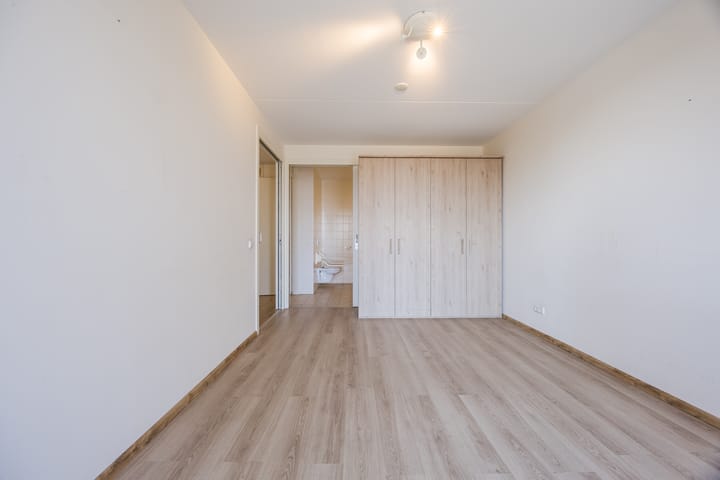 Photo 13 of Koninginnedijk 196