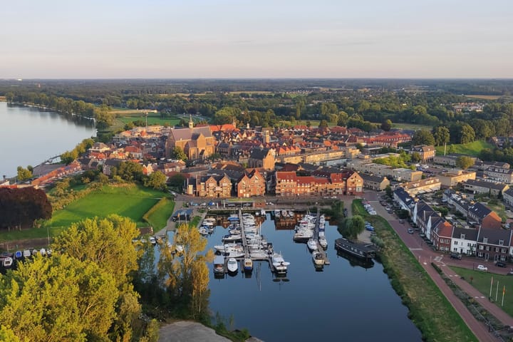 Photo 35 of Koninginnedijk 196