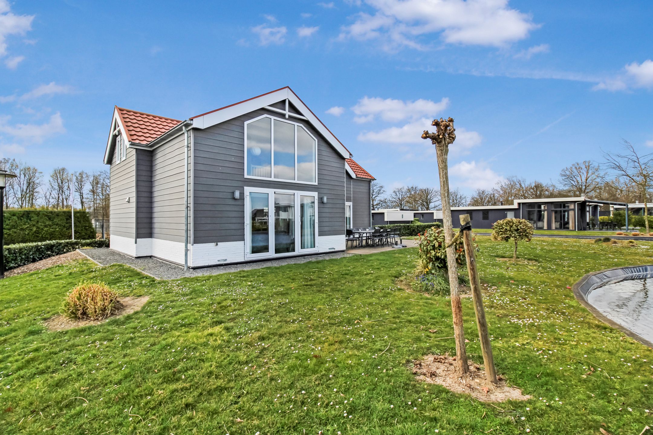 7-bedroom freehold villa in Susteren — photo 2 of 5