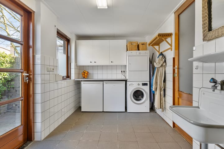 Foto 15 van Vlinderstraat 2