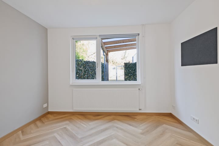 Foto 10 van Leenderweg 77