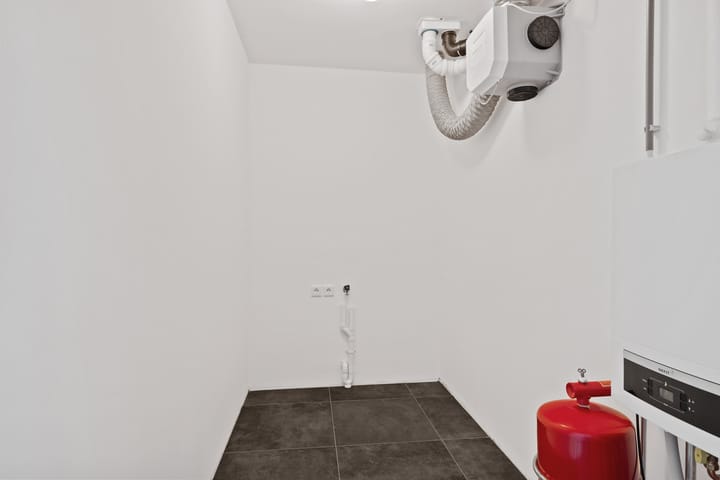 Foto 15 van Leenderweg 77