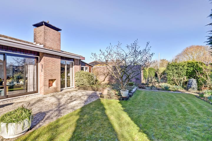 Foto 18 van Moerbeilaan 1