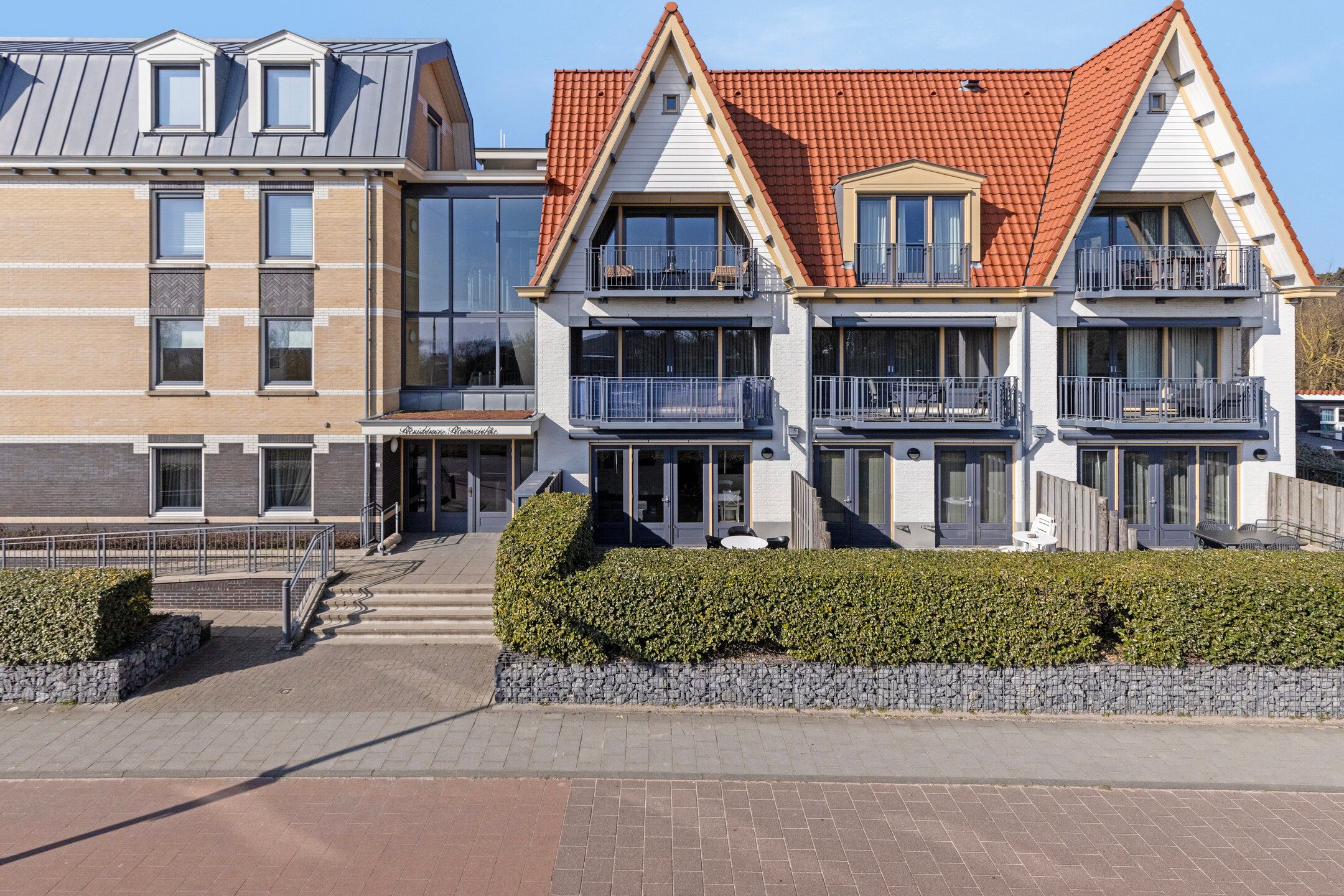 2-bedroom freehold villa in Domburg — photo 1 of 5