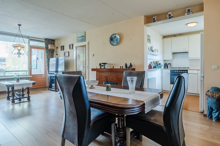 Foto 2 van Spinel 10