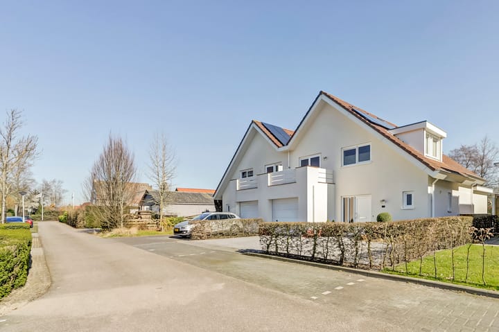 Photo 3 of Haneweg 7