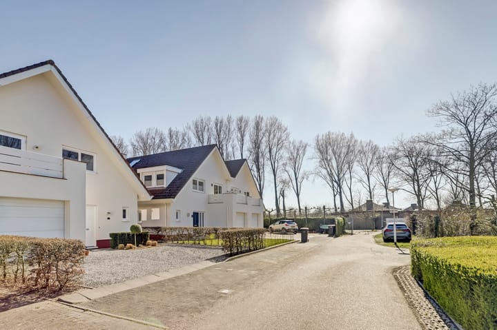 Photo 4 of Haneweg 7