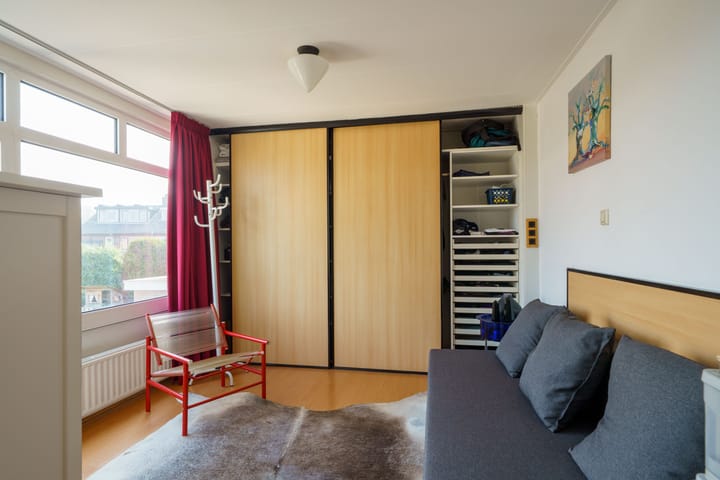 Photo 19 of van Limburg Stirumlaan 35