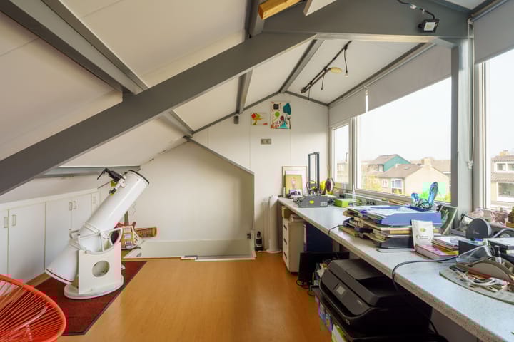 Photo 23 of van Limburg Stirumlaan 35