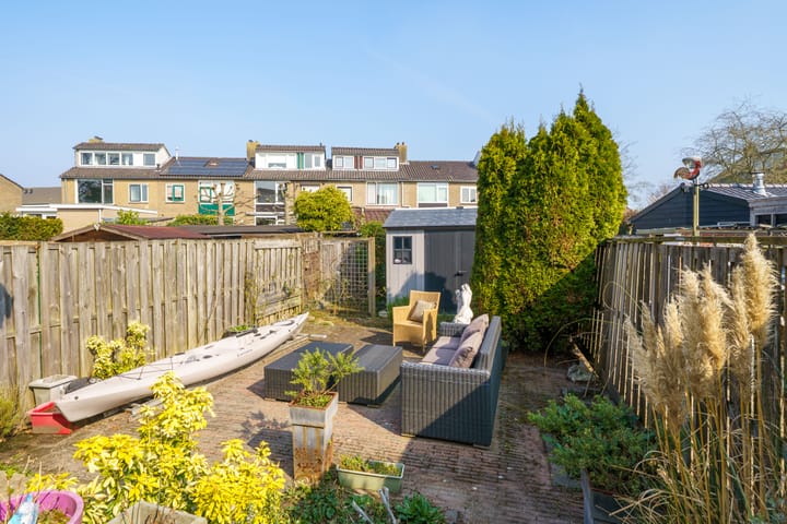 Photo 25 of van Limburg Stirumlaan 35