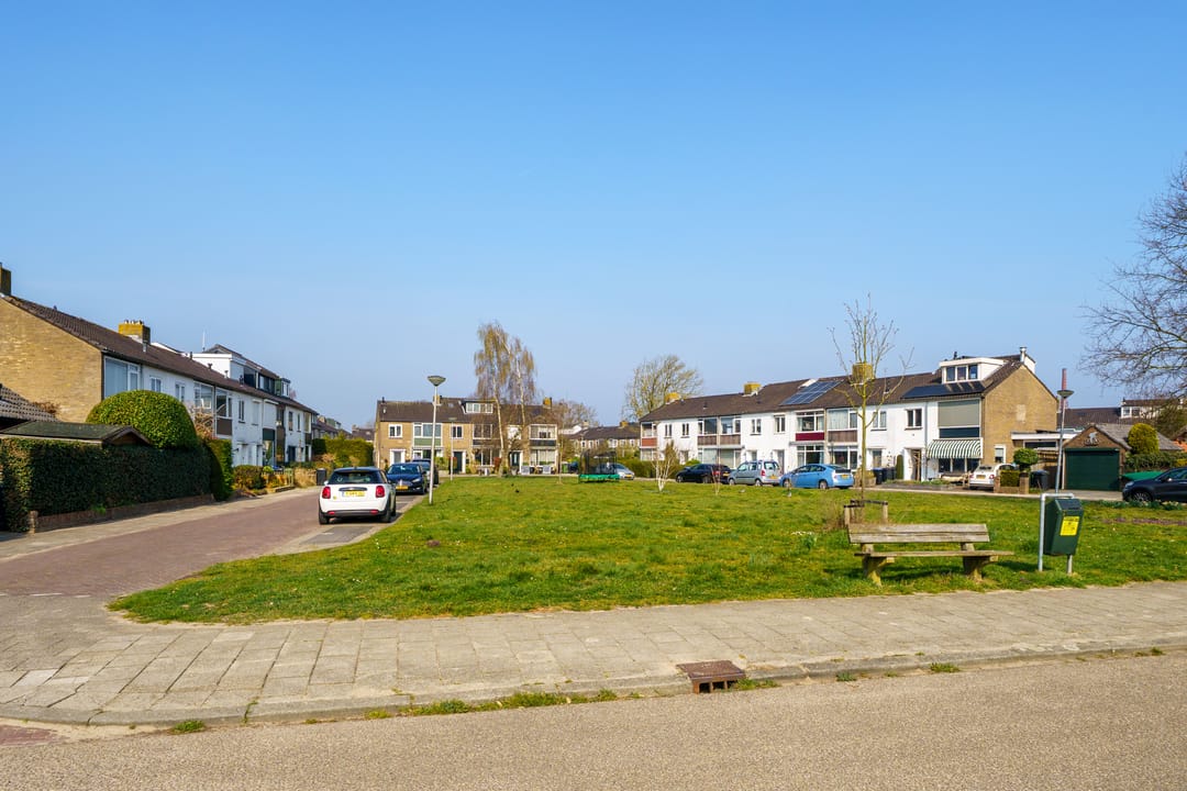 Photo 1 of van Limburg Stirumlaan 35