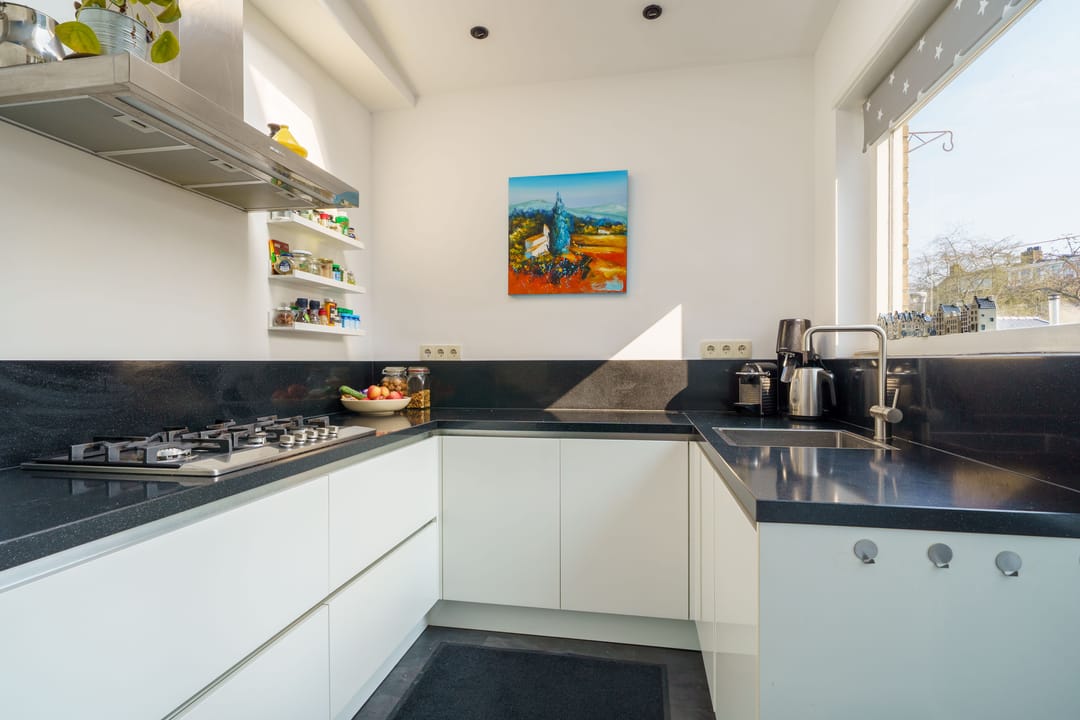 Photo 8 of van Limburg Stirumlaan 35