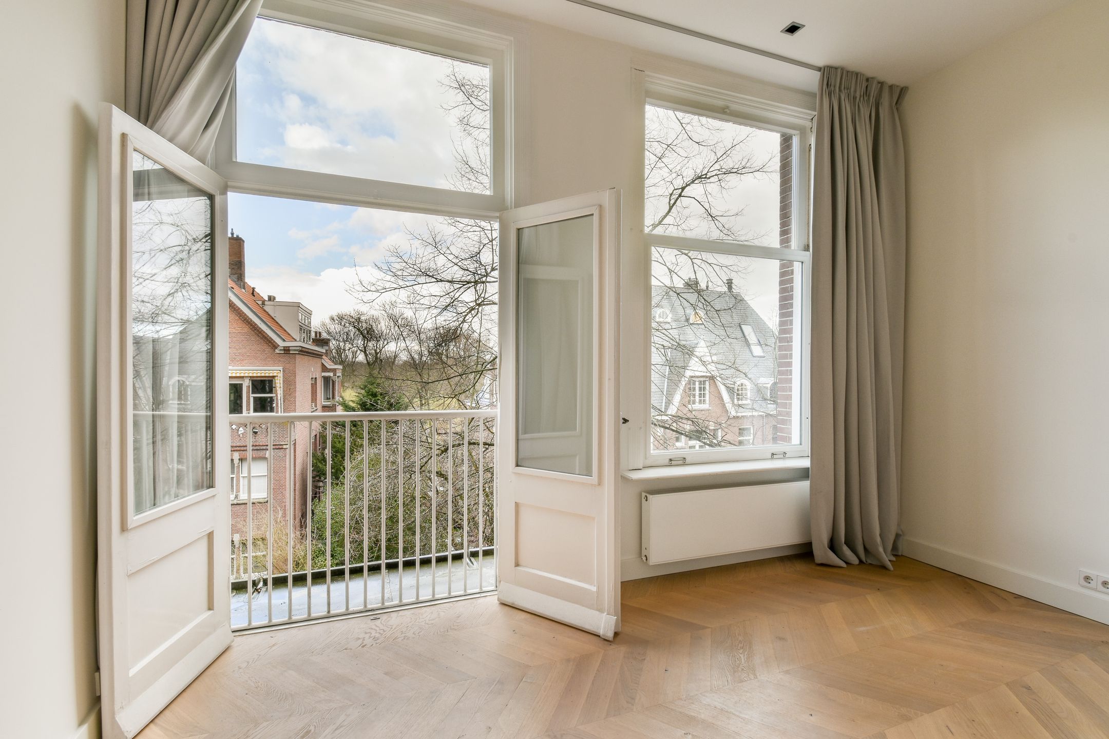 Foto 21 van Oranje Nassaulaan 69-B