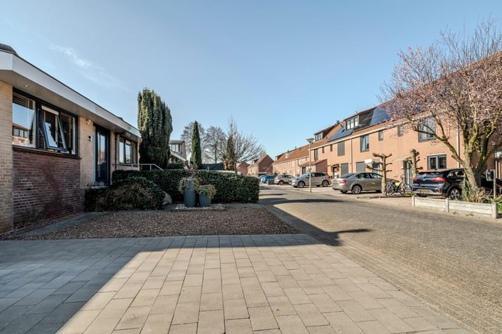 Foto 43 van Weverskamp 10