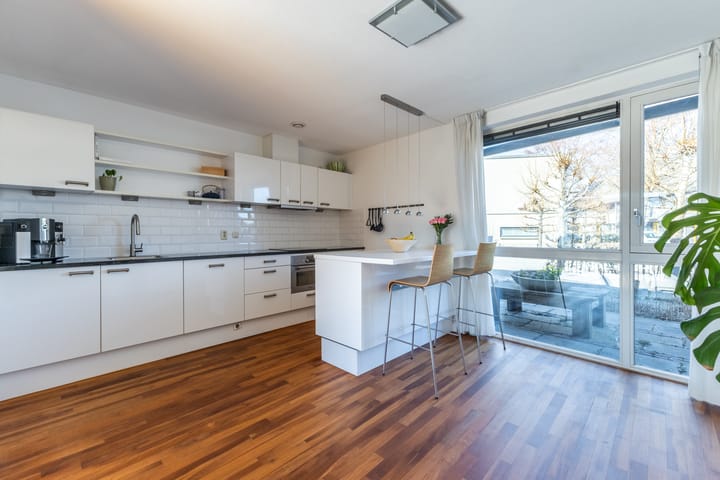 Foto 3 van Blauwe Ring 107