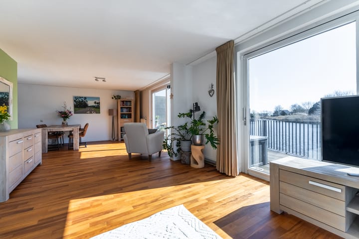 Foto 9 van Blauwe Ring 107