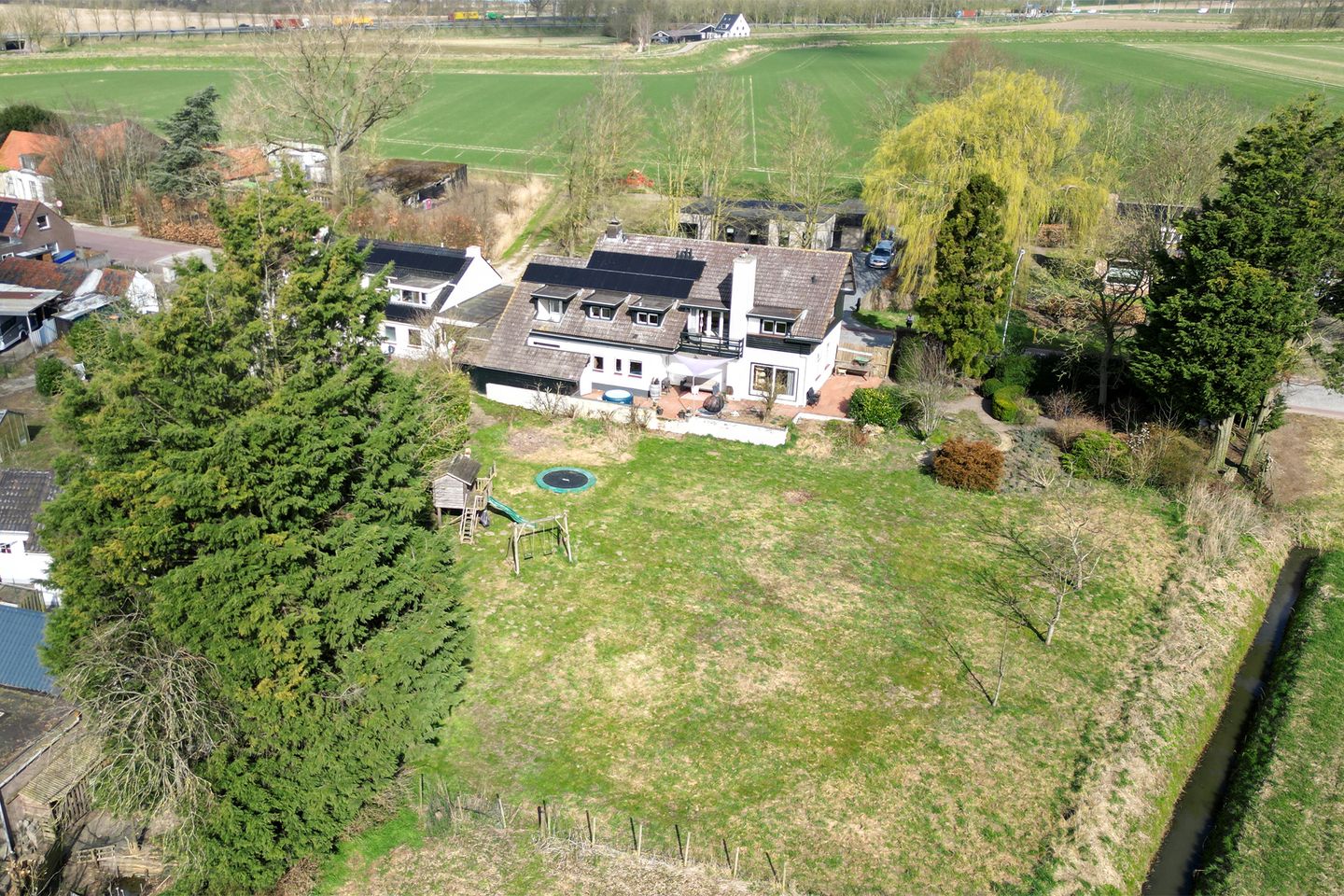 Foto 100 van Klundertseweg 37