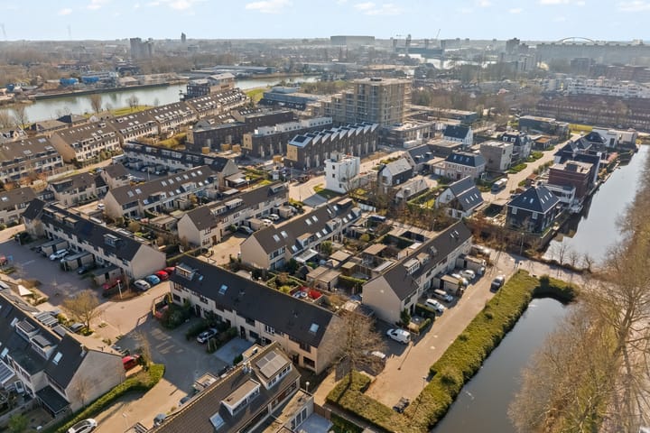 Foto 26 van Arica 105