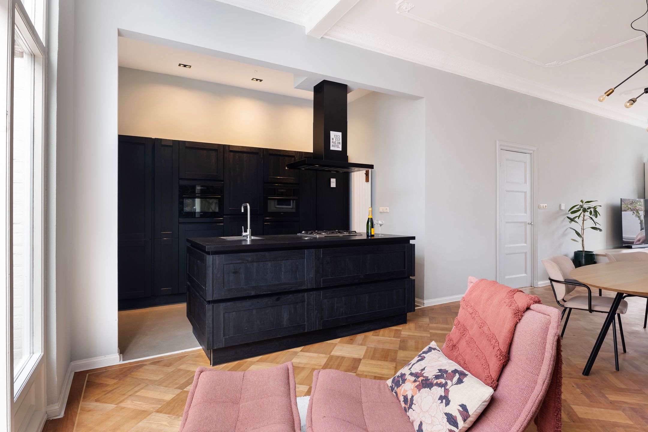 Foto 24 van Alma Tademastraat 5