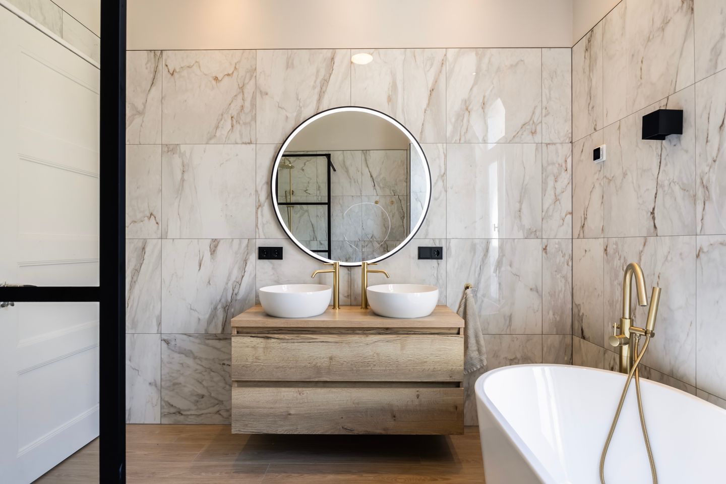 Foto 44 van Alma Tademastraat 5