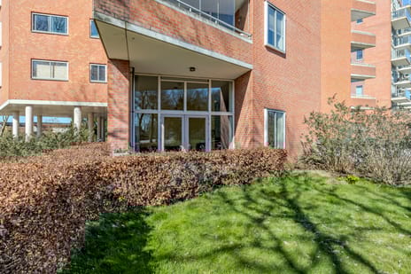 Jade 93 secondary image