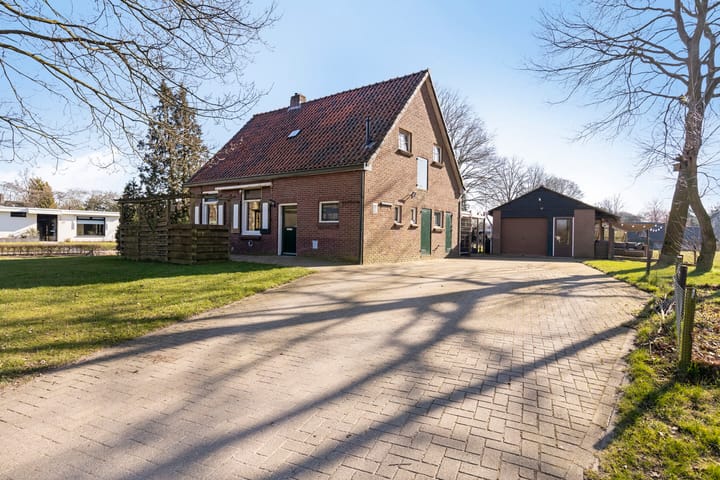 Foto 2 van Orchideestraat 10