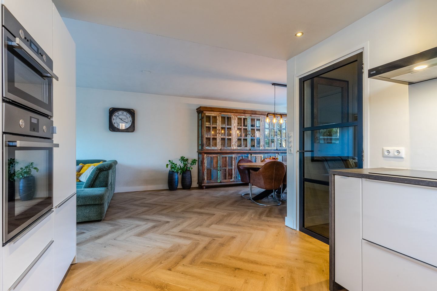 Photo 20 of Margrietstraat 4