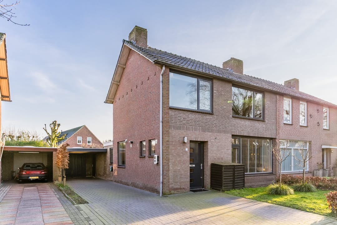 Photo 53 of Margrietstraat 4