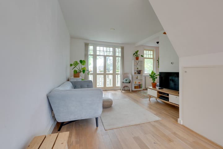 Photo 5 of Meeuwenlaan 221-A