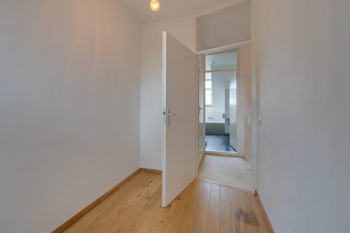 Photo 34 of Meeuwenlaan 221-A